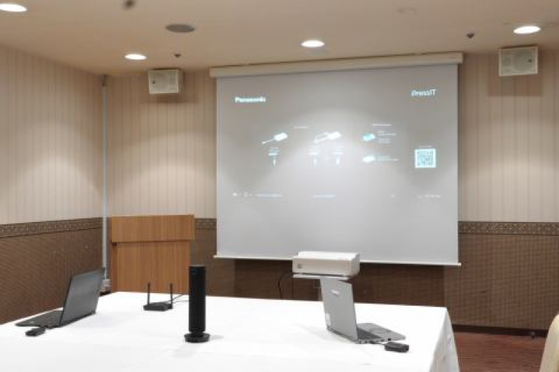 会議室　新機材会議システム導入のご案内