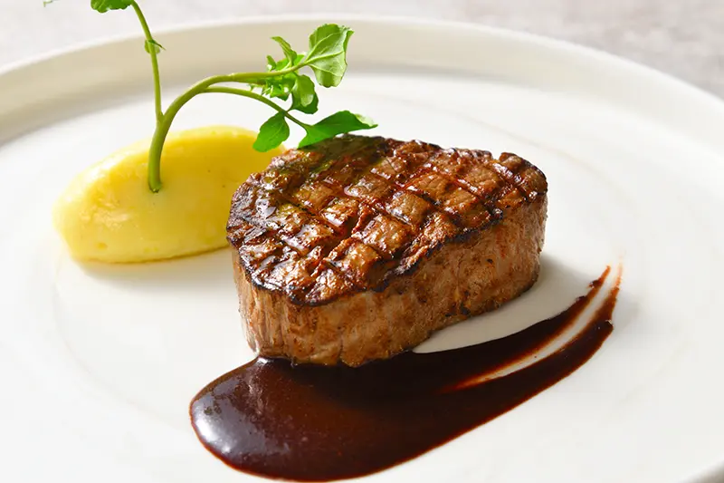 牛フィレ肉の贅沢グリル